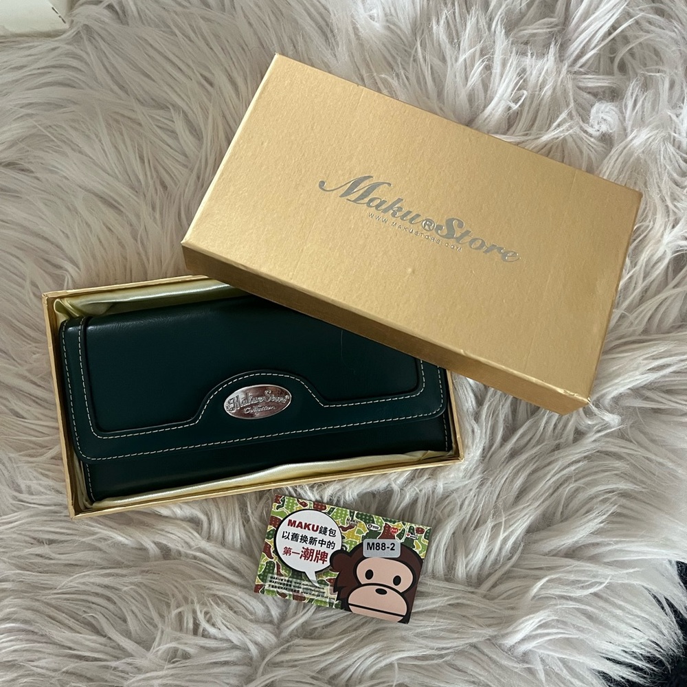 NWT Authentic Maku Wallet